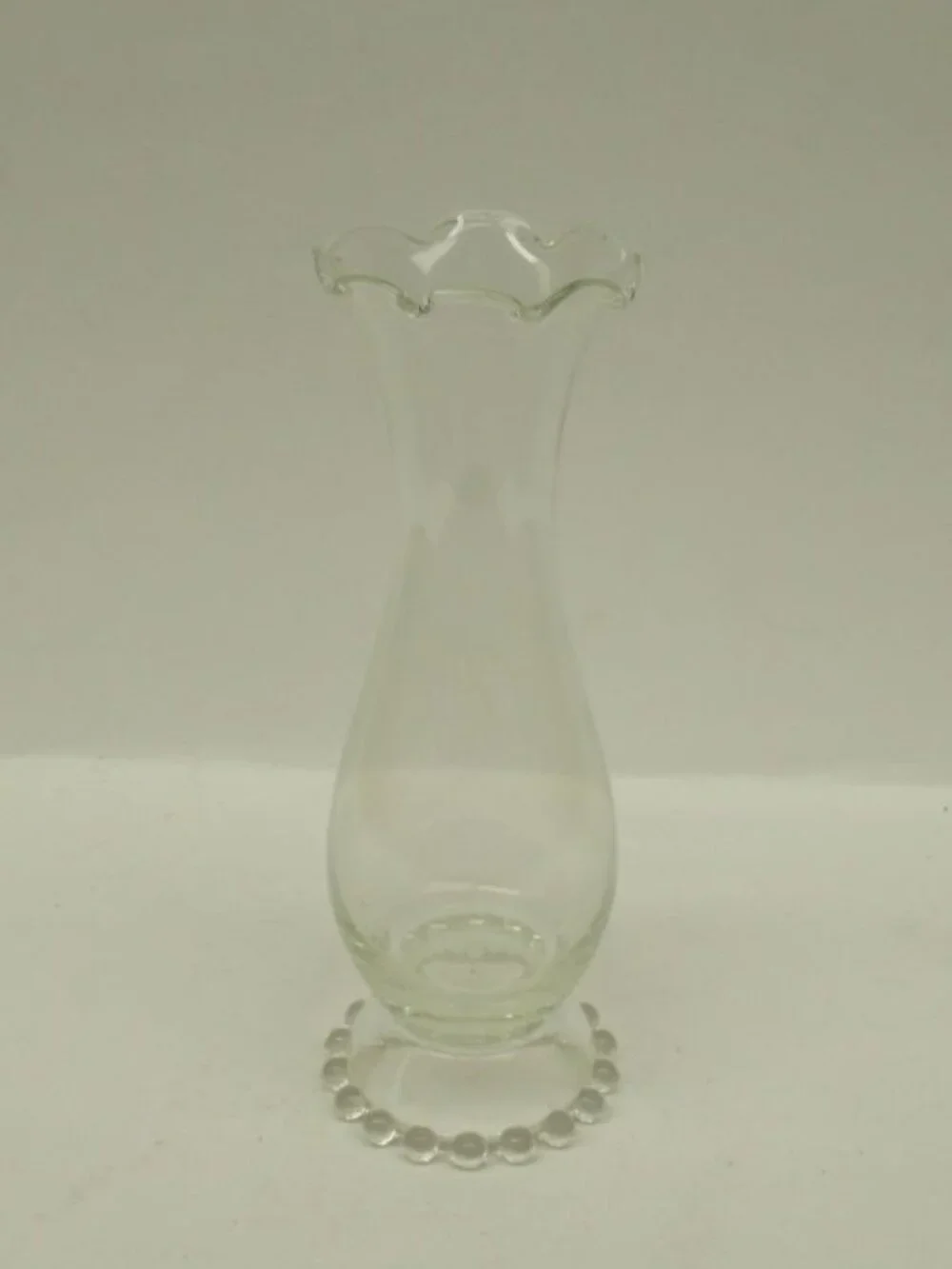 Imperial Elegant Glass Crystal CANDLEWICK 5 7/8 Inch High Flower Bud Vase
